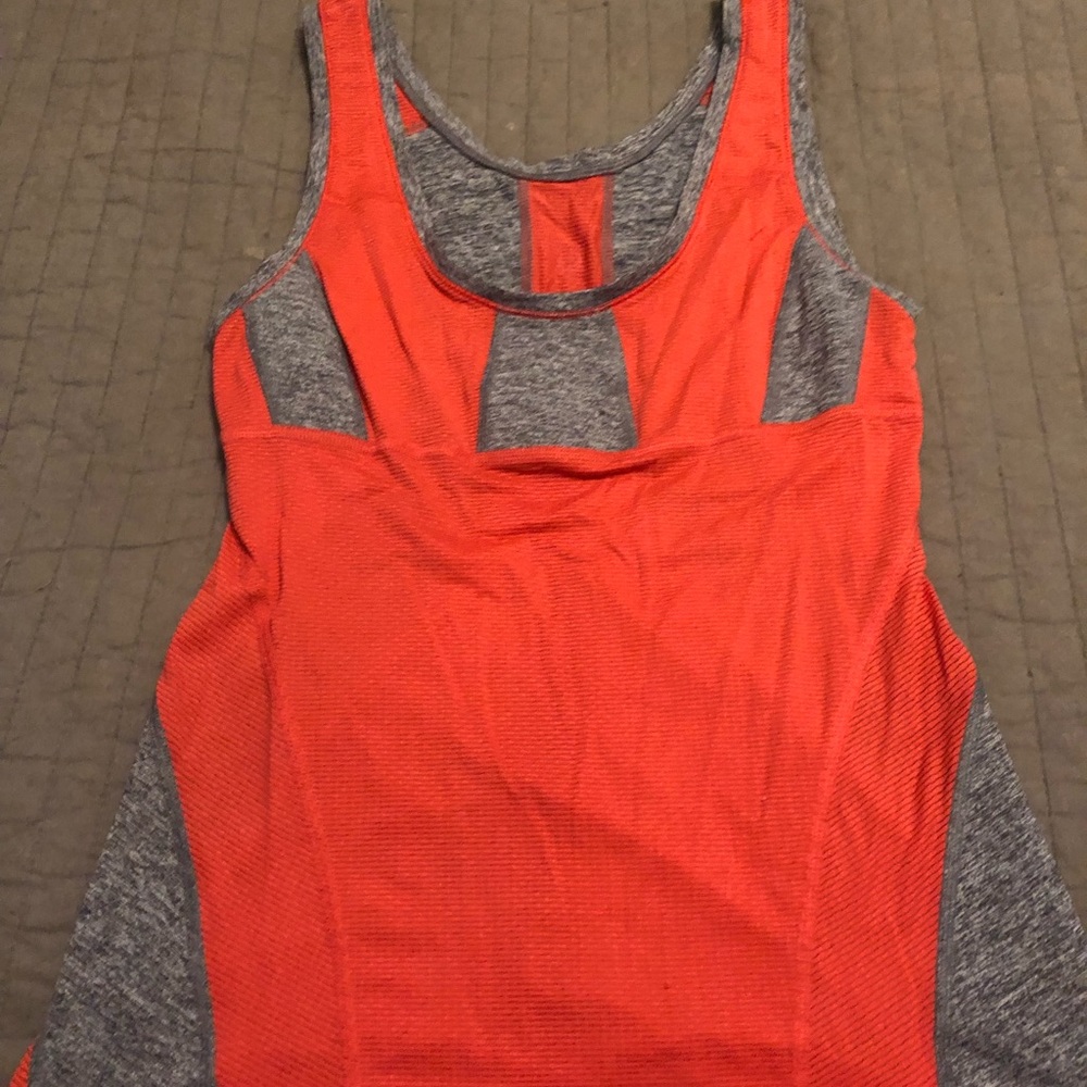 Lululemon tank